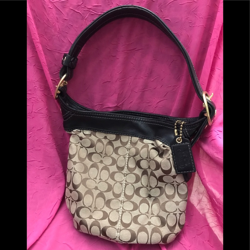 Coach Signature Shoulder Bag